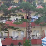 Semoris Отель