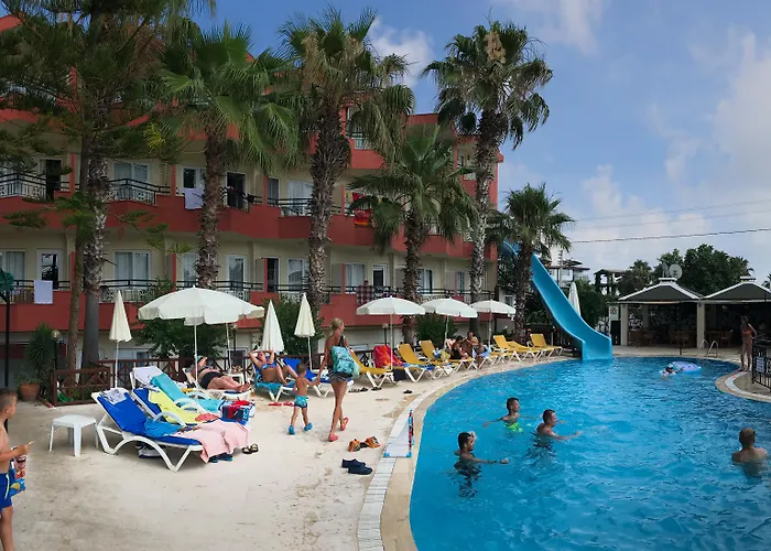 Semoris Hotel Side